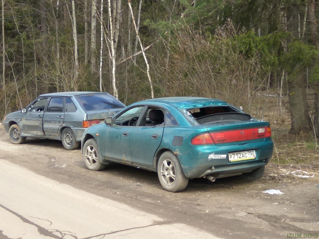 Изумрудные холмы машине на дороге в Сабурово (2).jpg
